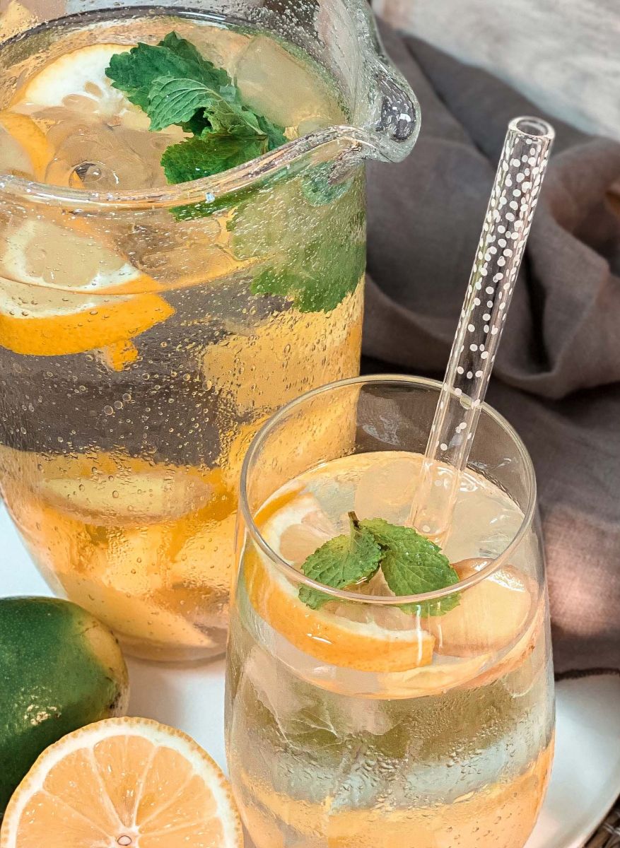 Broste Copenhagen Wasserglas Bubble (Ø 8,5 cm) - weiß (00)