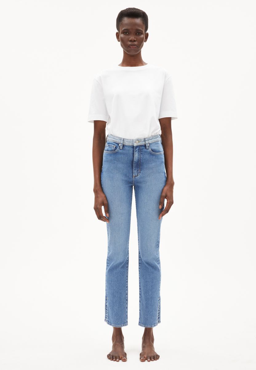 High waisted clearance jeans with pockets