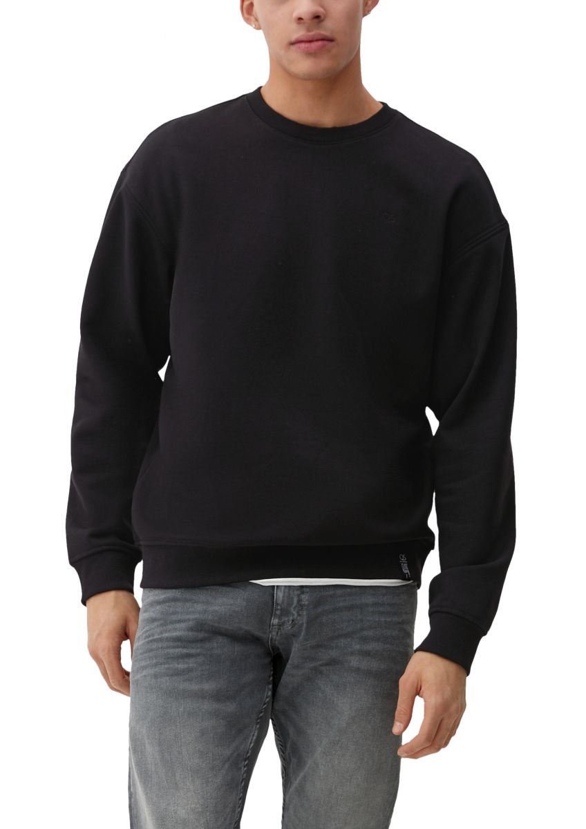 Black round hotsell neck sweatshirt