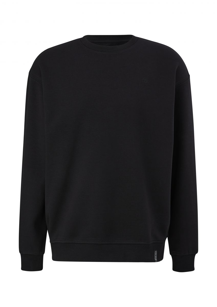 Black shop pullover shirt