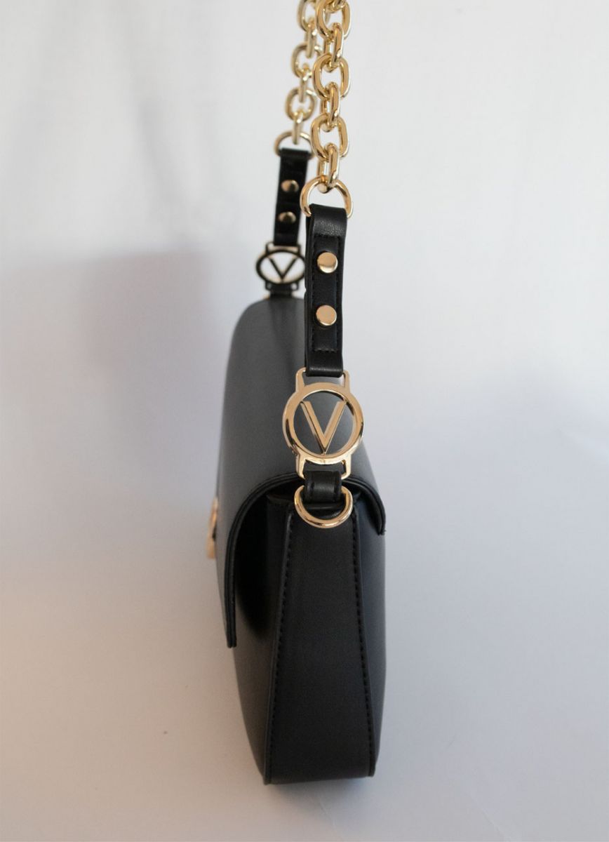 Black shoulder bag 2024 with gold chain