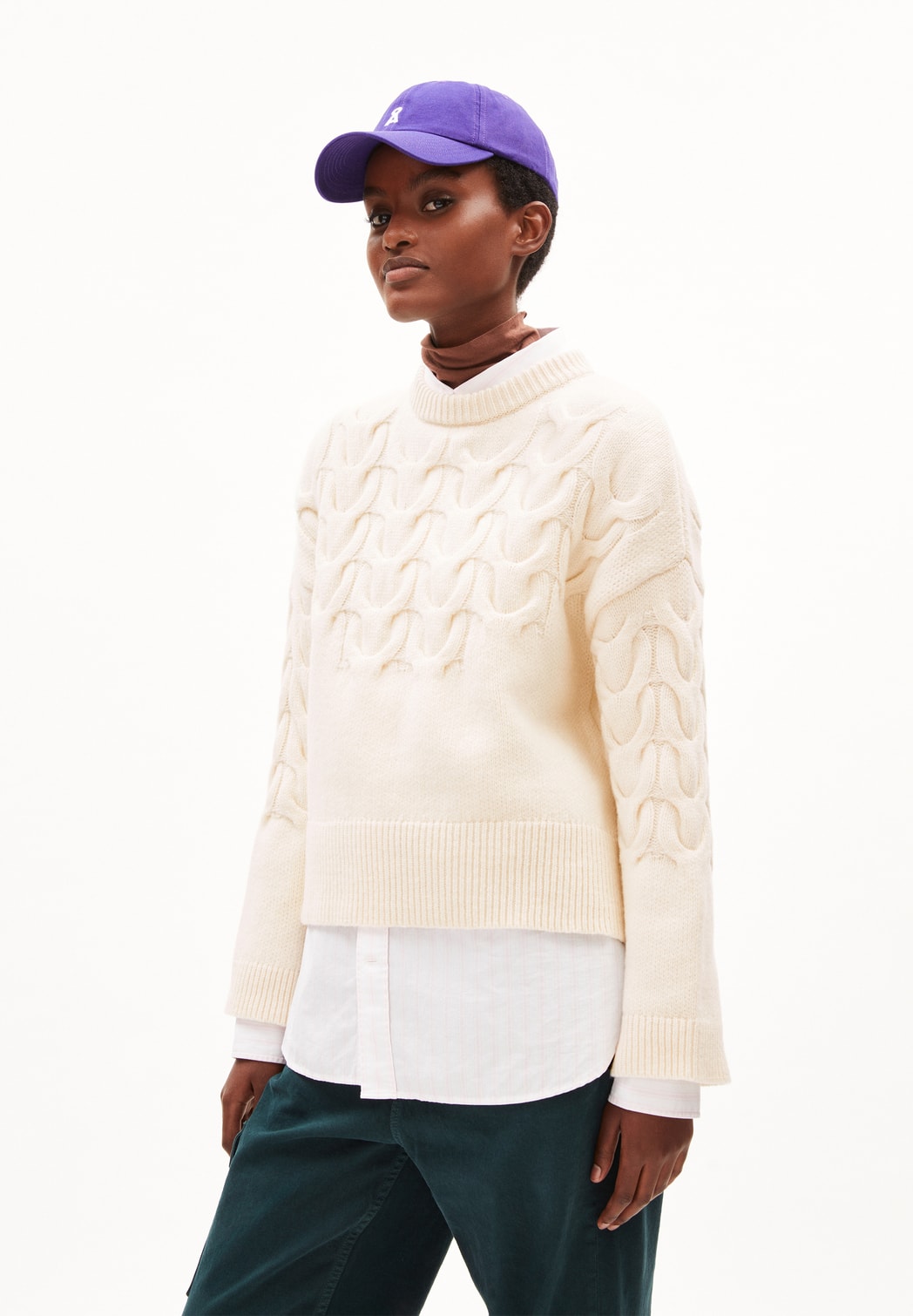 Oversized beige outlet jumper