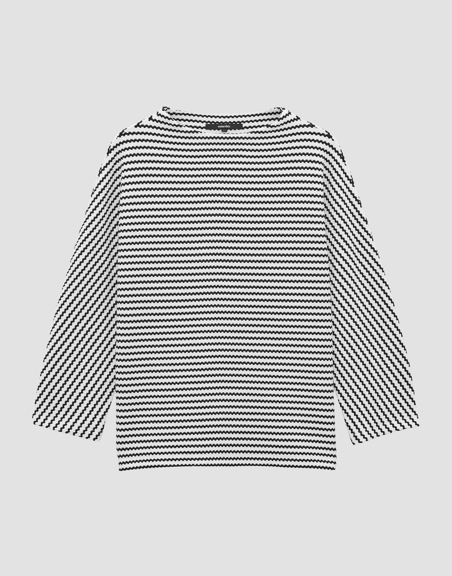 Black white outlet sweater