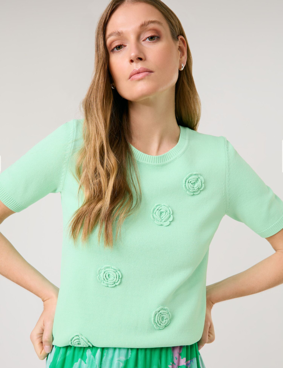 Taifun Kurzarmpullover mit Häkel-Blumen - grün (05730)